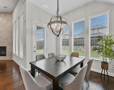 14336 Gatewood Lane - Photo Thumbnail 3