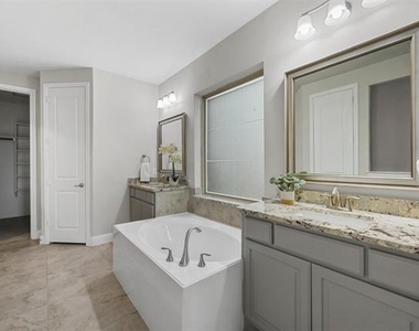 14336 Gatewood Lane - Photo Thumbnail 6