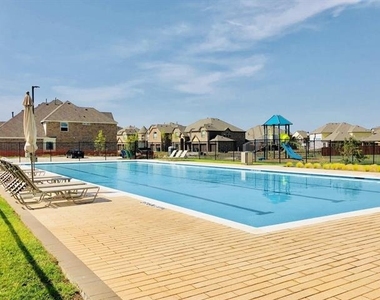 3122 Spring Creek Trail - Photo Thumbnail 31
