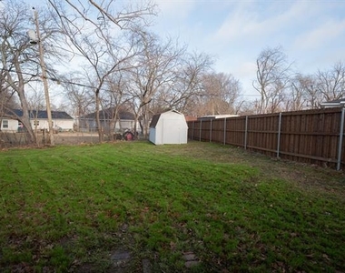 1505 Arbor Lane - Photo Thumbnail 23