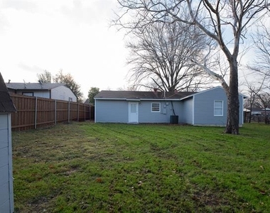 1505 Arbor Lane - Photo Thumbnail 25