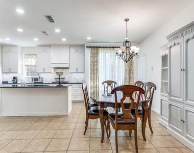 7110 Waterbury Drive - Photo Thumbnail 8