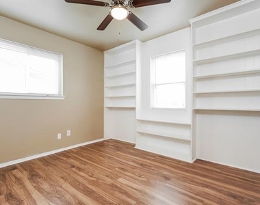 701 E Mission Street - Photo Thumbnail 13