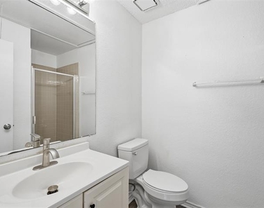 781 Pierre Lane - Photo Thumbnail 17