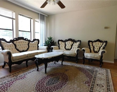 781 Pierre Lane - Photo Thumbnail 3