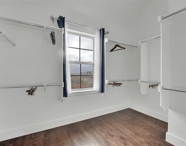 1121 Marc Place - Photo Thumbnail 18
