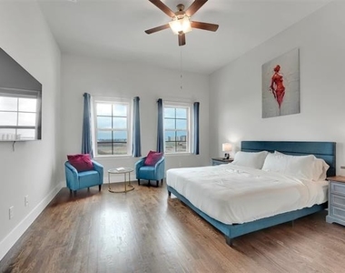 1121 Marc Place - Photo Thumbnail 11