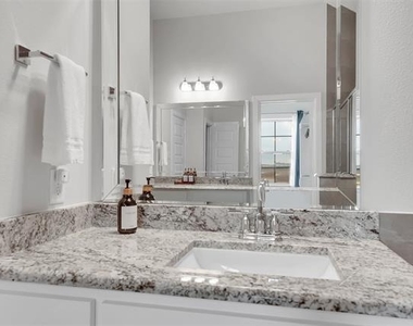 1121 Marc Place - Photo Thumbnail 20