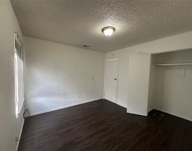 3848 Waldorf Street - Photo Thumbnail 3
