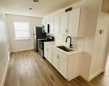 5003 Bryan Street - Photo Thumbnail 3