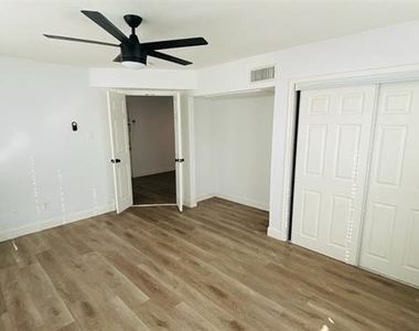 5003 Bryan Street - Photo Thumbnail 6