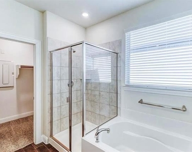 11324 Blaze Street - Photo Thumbnail 10