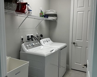 6008 Bella Rosa Lane - Photo Thumbnail 25
