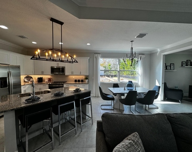6008 Bella Rosa Lane - Photo Thumbnail 10