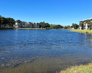 1526 Whitehall Drive - Photo Thumbnail 4