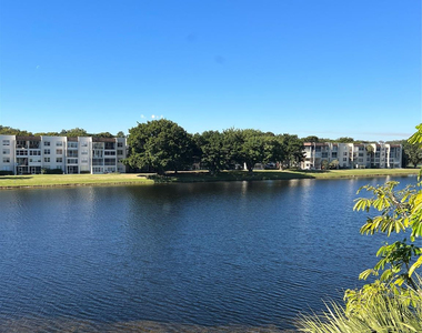 1526 Whitehall Drive - Photo Thumbnail 5
