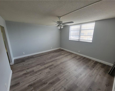 404 Nw 68th Avenue - Photo Thumbnail 5