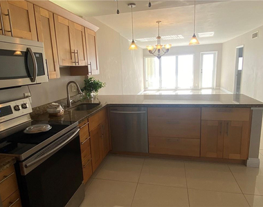 750 N Ocean Boulevard - Photo Thumbnail 6