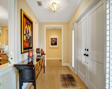 7 Saranac Road - Photo Thumbnail 9