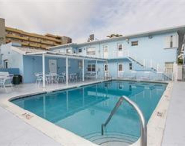 301 Van Buren Street - Photo Thumbnail 11