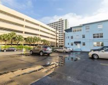 301 Van Buren Street - Photo Thumbnail 13