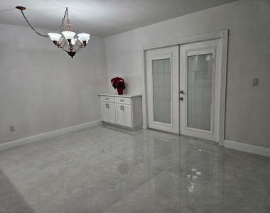 9050 Nw 28th Street - Photo Thumbnail 30