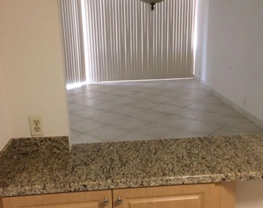 1865 Brickell Avenue - Photo Thumbnail 2