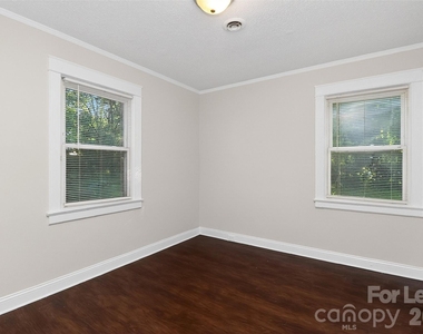 420 Plymouth Avenue - Photo Thumbnail 25