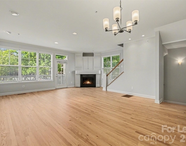 841 W 4th Street - Photo Thumbnail 1