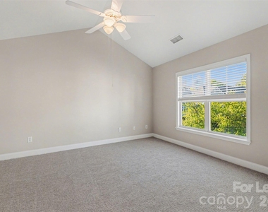 841 W 4th Street - Photo Thumbnail 7