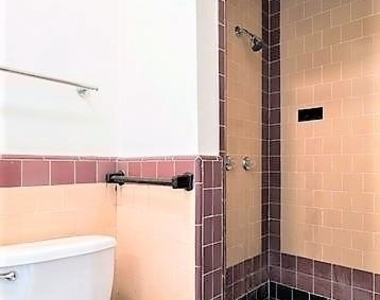 223 1/2 S Gale Drive - Photo Thumbnail 28