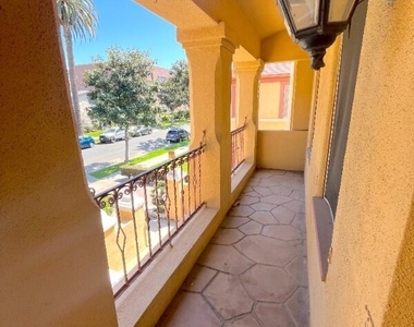 223 1/2 S Gale Drive - Photo Thumbnail 30