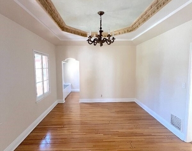223 1/2 S Gale Drive - Photo Thumbnail 19