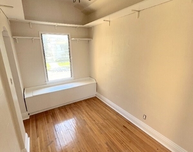 223 1/2 S Gale Drive - Photo Thumbnail 21