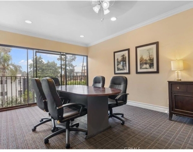 15344 Weddington Street - Photo Thumbnail 28