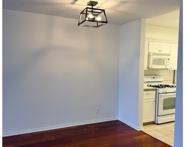 15344 Weddington Street - Photo Thumbnail 8