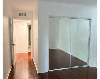 15344 Weddington Street - Photo Thumbnail 19