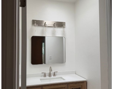 15344 Weddington Street - Photo Thumbnail 16