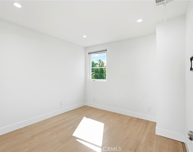 4455 Colfax Avenue - Photo Thumbnail 10