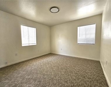 654 W 21st - Photo Thumbnail 18