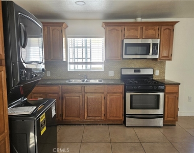 654 W 21st - Photo Thumbnail 8