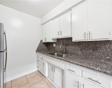 912 Gladys Ave. - Photo Thumbnail 2