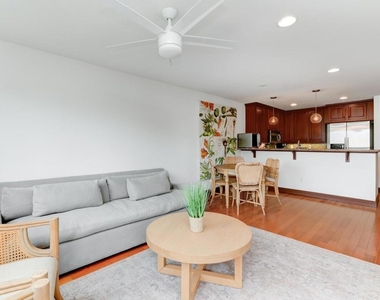 935 Genter Street - Photo Thumbnail 6