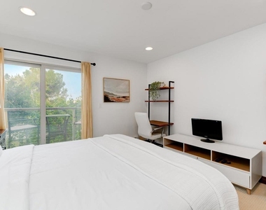 935 Genter Street - Photo Thumbnail 14