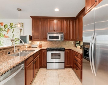 935 Genter Street - Photo Thumbnail 11
