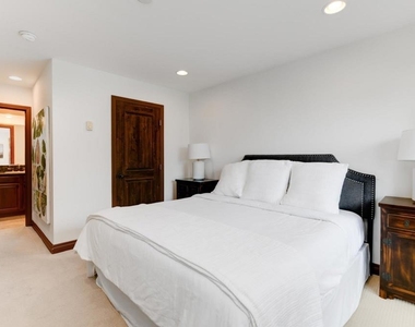 935 Genter Street - Photo Thumbnail 15