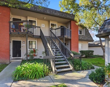3241 Shadow Park Place - Photo Thumbnail 1