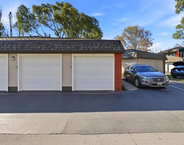 3241 Shadow Park Place - Photo Thumbnail 11
