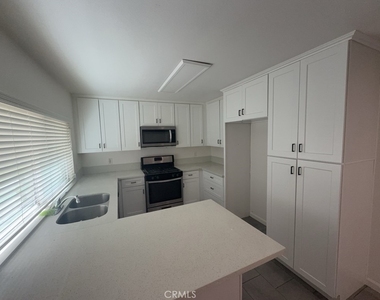 24245 Powell Place - Photo Thumbnail 10