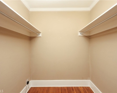 821 N Atlantic - Photo Thumbnail 17